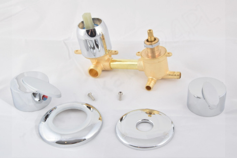 Bateria do kabiny z hydromasażem 3 funkcyjna B01-3 95mm Bateria do kabiny z hydromasażem 3 funkcyjna B01-3 95mm